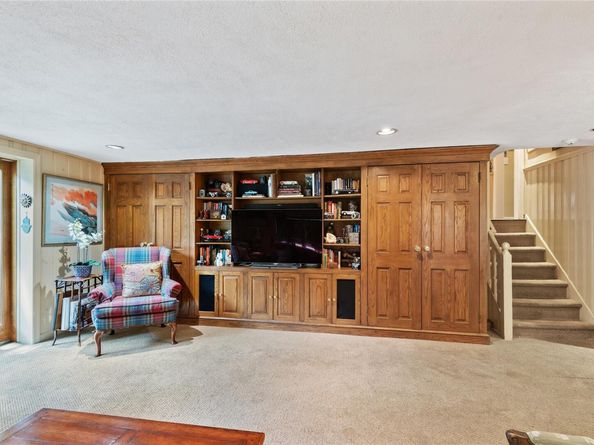 221 Somerset Drive, Hewlett NY 11557