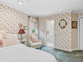 221 Somerset Drive, Hewlett NY 11557