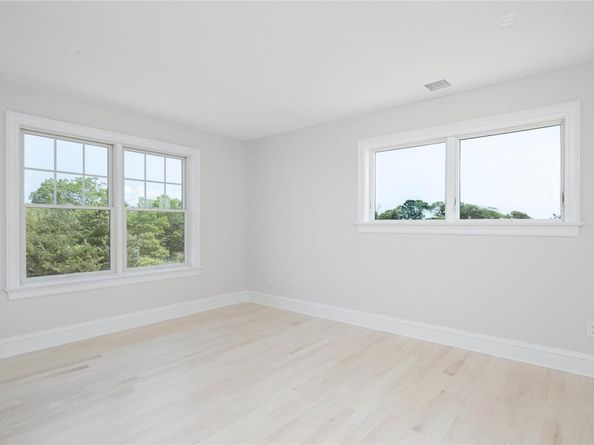 7 Convent Lane, Center Moriches NY 11934
