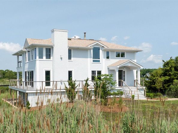 7 Convent Lane, Center Moriches NY 11934