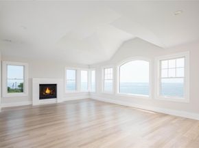 7 Convent Lane, Center Moriches NY 11934