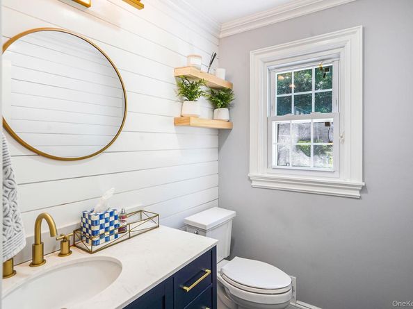 11 Country Squire Court, Dix Hills NY 11746