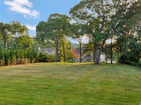 19 Meadow Glen Road, Fort Salonga NY 11768
