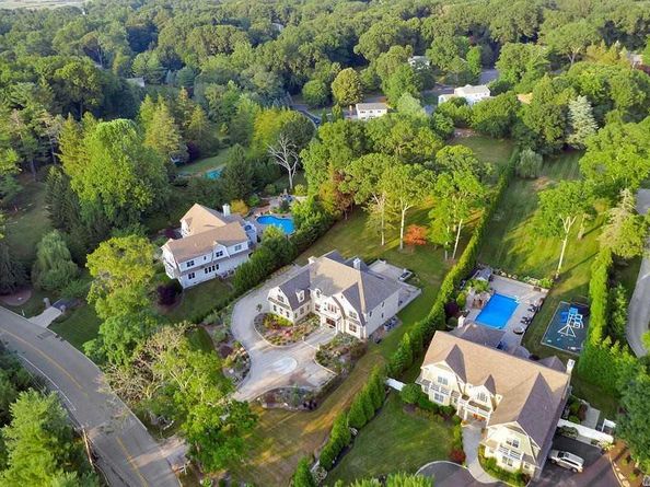 19 Meadow Glen Road, Fort Salonga NY 11768