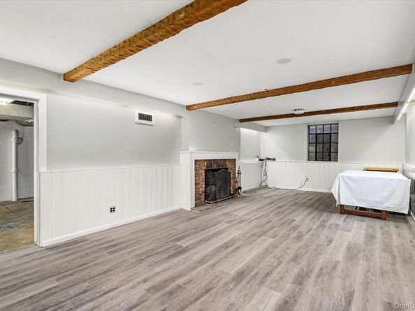 38 Mason Drive, Manhasset NY 11030