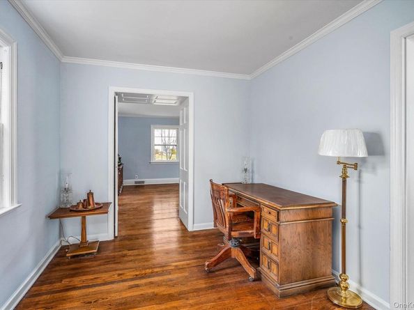 38 Mason Drive, Manhasset NY 11030