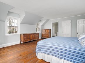 38 Mason Drive, Manhasset NY 11030