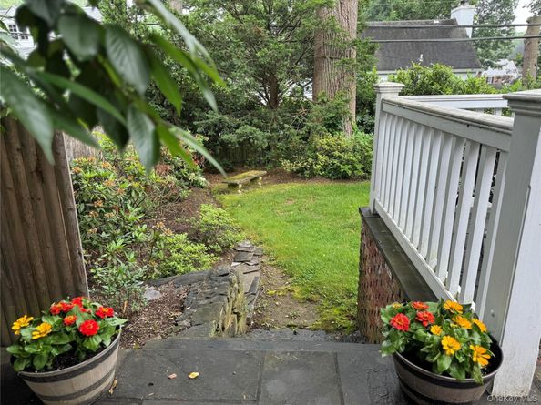 38 Mason Drive, Manhasset NY 11030