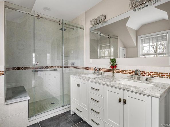 38 Mason Drive, Manhasset NY 11030