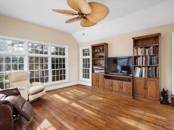 38 Mason Drive, Manhasset NY 11030