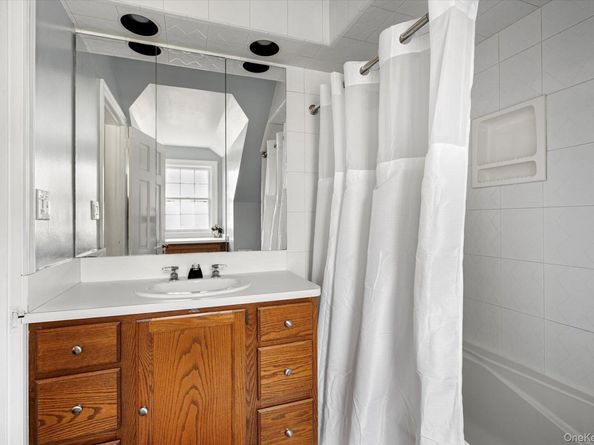 38 Mason Drive, Manhasset NY 11030