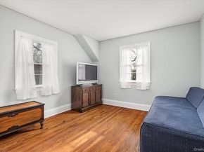 38 Mason Drive, Manhasset NY 11030