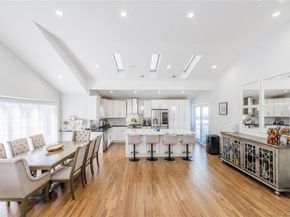 7 Dunhill Road, Manhasset Hills NY 11040