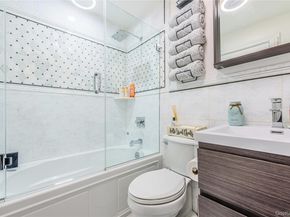 7 Dunhill Road, Manhasset Hills NY 11040