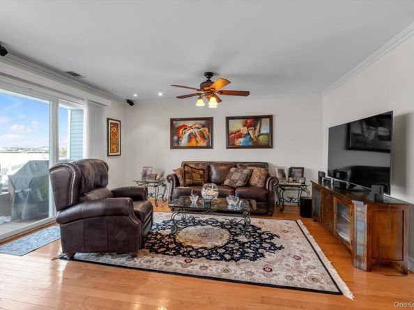 100 Baker Court 113, Island Park NY 11558