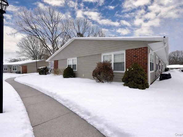 258 Newcastle Court F, Ridge NY 11961
