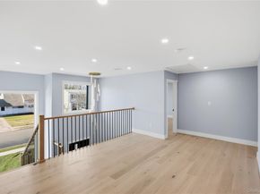 14 Fawn Lane, Westbury NY 11590