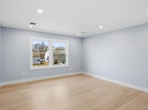 14 Fawn Lane, Westbury NY 11590