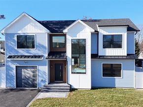 14 Fawn Lane, Westbury NY 11590