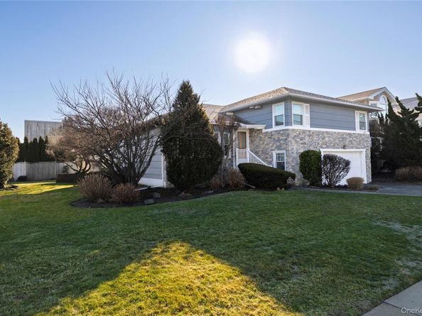 136 Greenway Road, Lido Beach NY 11561