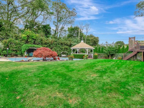 74 Lauren Avenue, Dix Hills NY 11746