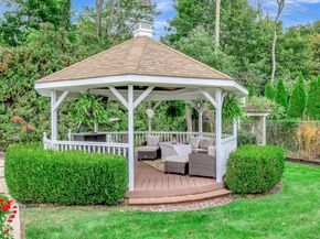 74 Lauren Avenue, Dix Hills NY 11746