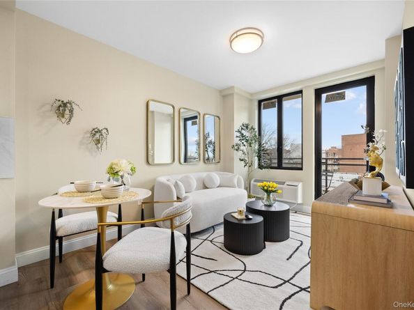 163-07 72nd Ave 4D, Fresh Meadows NY 11365