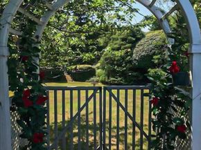 Undisclosed Address #951406, Westhampton NY 11977