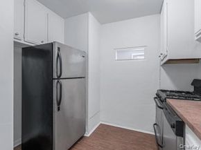 42-30 Douglaston Parkway 2P, Douglaston NY 11363