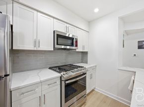23-23 30th Road 3A, Astoria NY 11102