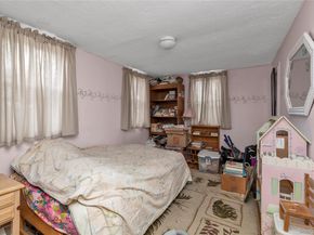 27 Deepdale Parkway, Roslyn Heights NY 11577