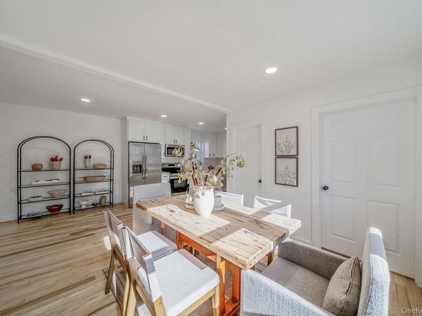 27 Atlantic Drive, Sound Beach NY 11789