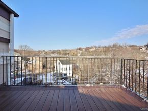 88 Broadway PH1, Ossining NY 10562