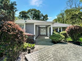 2 Yukon Drive, Woodbury NY 11797