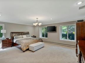 2 Yukon Drive, Woodbury NY 11797