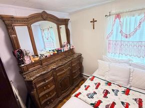 9726 133rd Street, Richmond Hill S. NY 11419