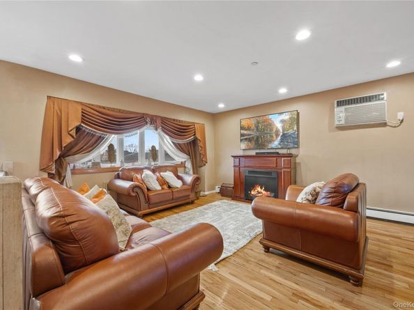 51 Irving Avenue, Freeport NY 11520