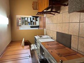 1 Arrowood Lane Lane, Melville NY 11747