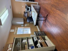 1 Arrowood Lane Lane, Melville NY 11747