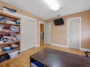 1 Arrowood Lane Lane, Melville NY 11747
