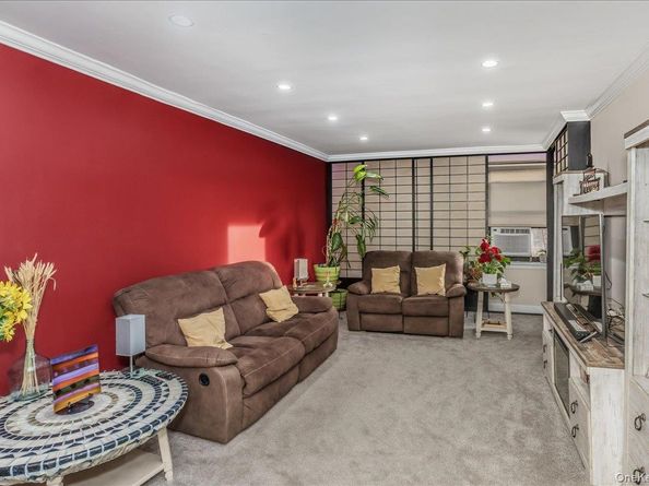 32-25 90th Street 411, East Elmhurst NY 11369