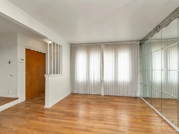 117-21 Francis Lewis Boulevard, Cambria Heights NY 11411