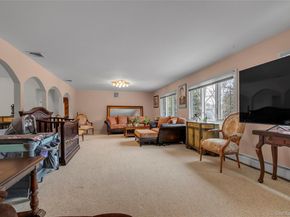 26 Julia Lane, East Northport NY 11731