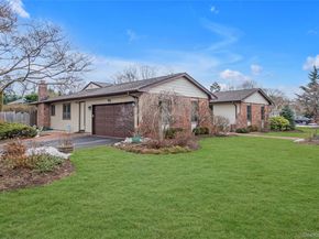 26 Julia Lane, East Northport NY 11731