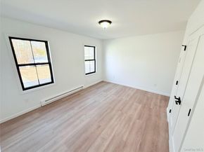 89 Oak Avenue, Shirley NY 11967