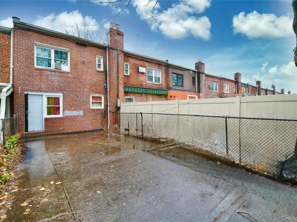 19-22 81 Street, East Elmhurst NY 11370