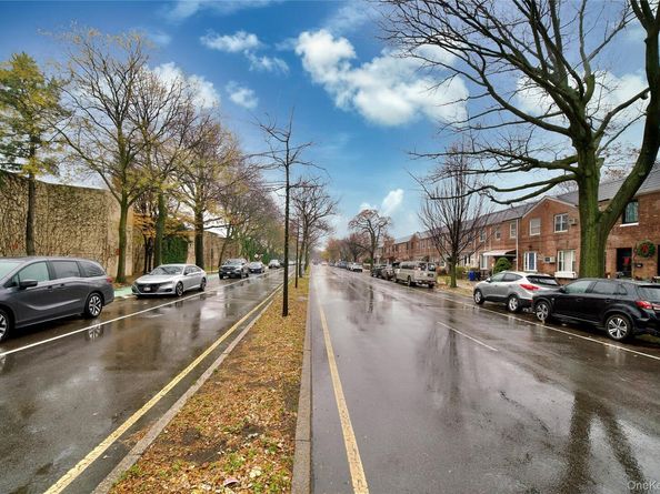 19-22 81 Street, East Elmhurst NY 11370