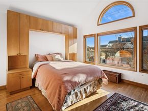 991 W Park Avenue, Long Beach NY 11561