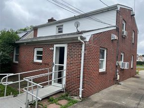 8 Gables Road, Hicksville NY 11801