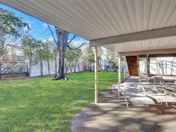 2988 Bond Drive, Merrick NY 11566